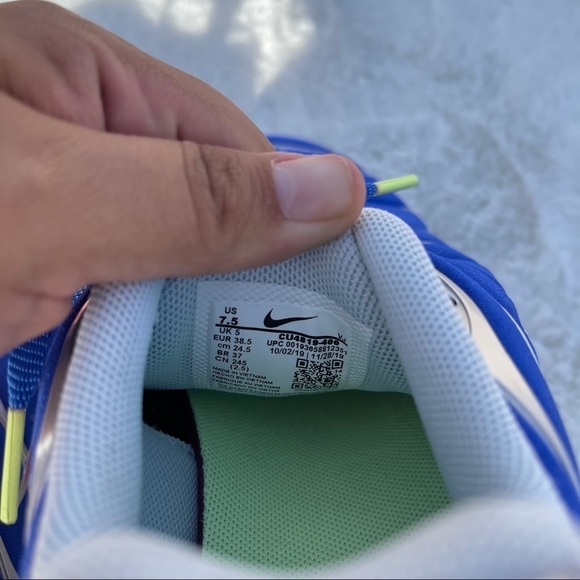 Nike Air Max Plus Ultraman Hyper Royal Sunblush - Picture 8 of 9